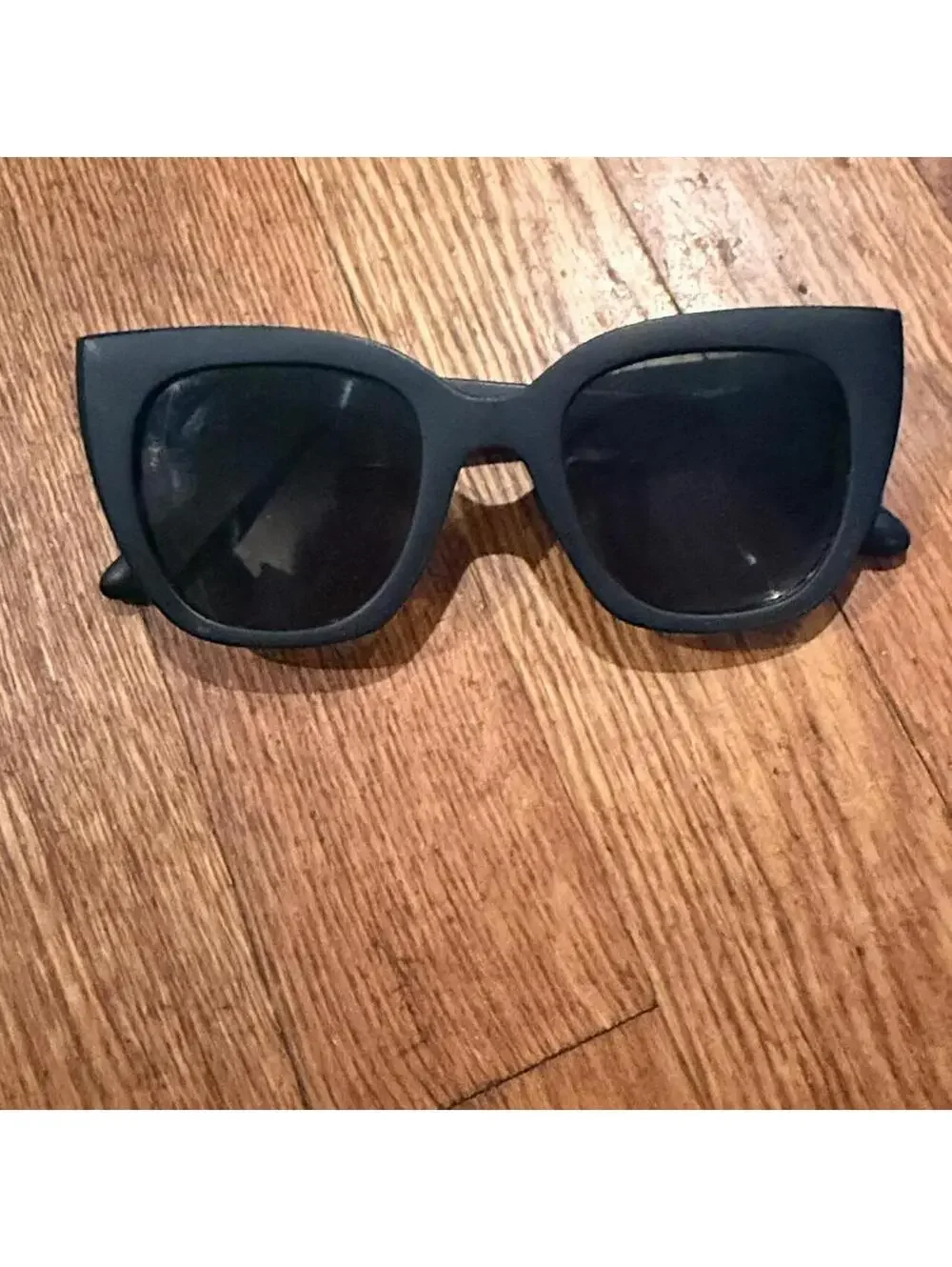TOMS Traveler Collection 
